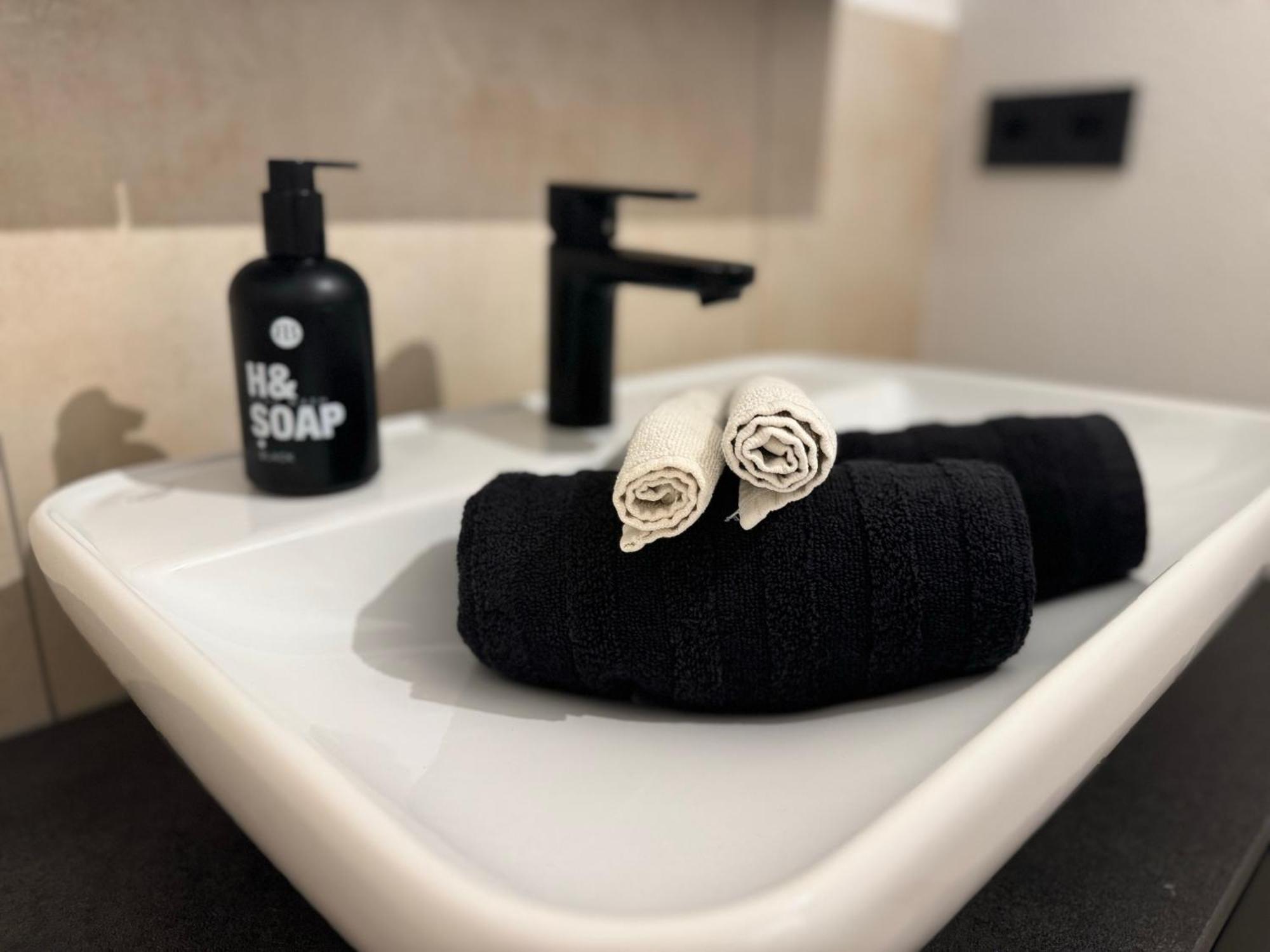 Ferien- Und Business Apartment Cadolzburg Экстерьер фото